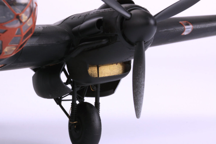 48948 He 111H-3 бомболюк 1/48