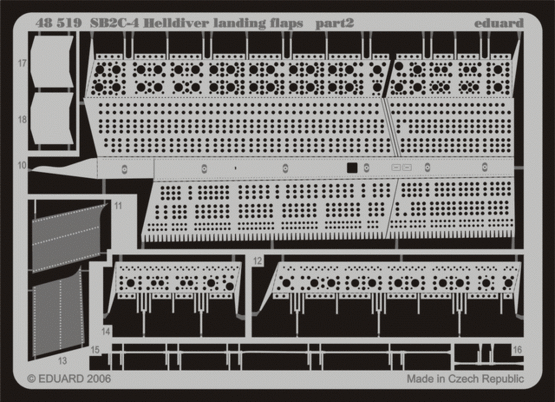 48519 SB2C-4 закрылки 1/48